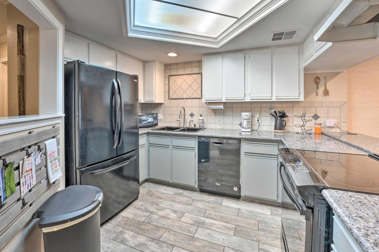Lake Havasu Condo With Pool Access 1 Block To Beach Lake Havasu City Exterior photo